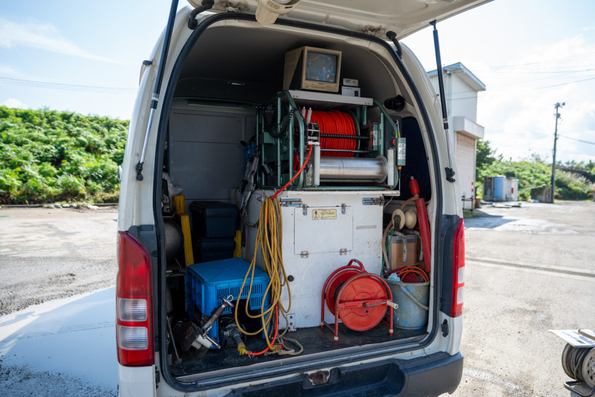 写真:TVカメラ搭載車